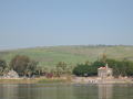 ガリラヤ湖からペテロ再召命教会を望む