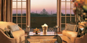 kohinoor-suite-living-room-balcony2