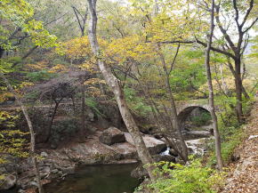 仙厳寺へ向かう途中の昇仙橋