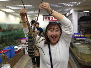 鯉魚門の鮮魚店