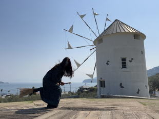 ギリシャ風車と魔法のほうき