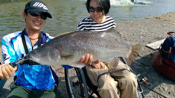 奥様が釣り上げたバラマンティ