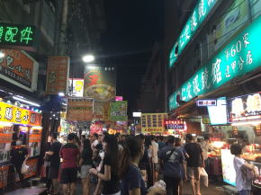 台中の逢甲夜市