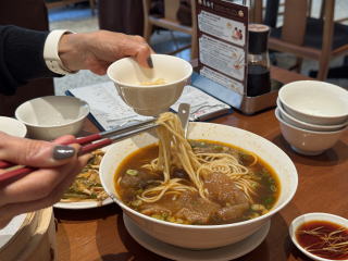 鼎泰豊の牛肉麺